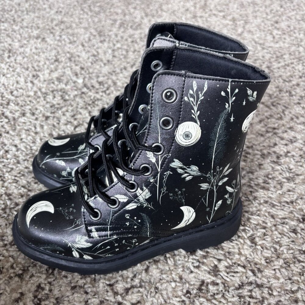 Rogue + Wolf  Twilight Garden Boot Vegan Leather Doc-Style Black Girls Size 4.5 - Picture 9 of 14